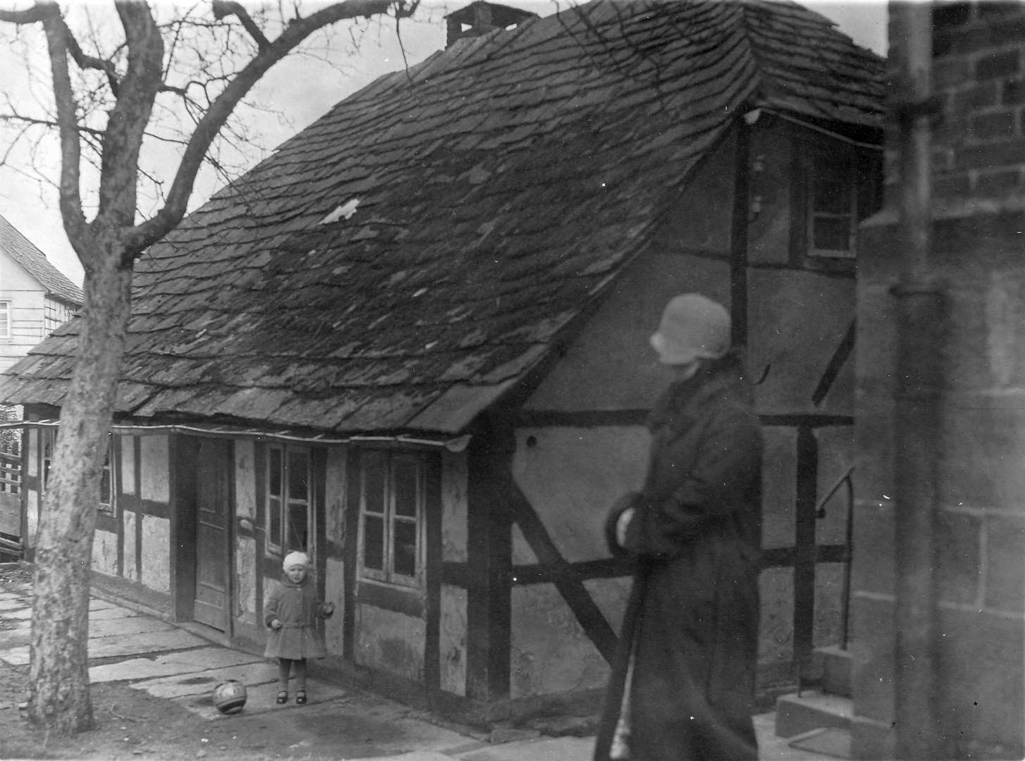 Das Schloss in Eschershausen um 1925